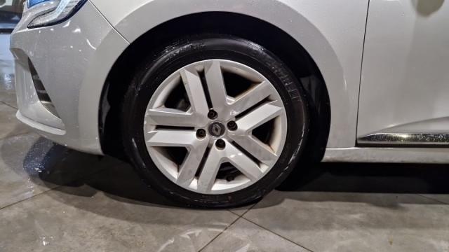 Renault Clio image 1