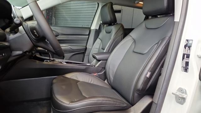 Jeep Compass image 2