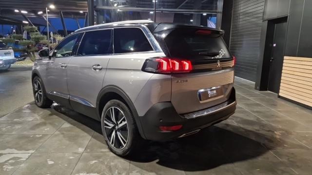 Peugeot 5008 image 2