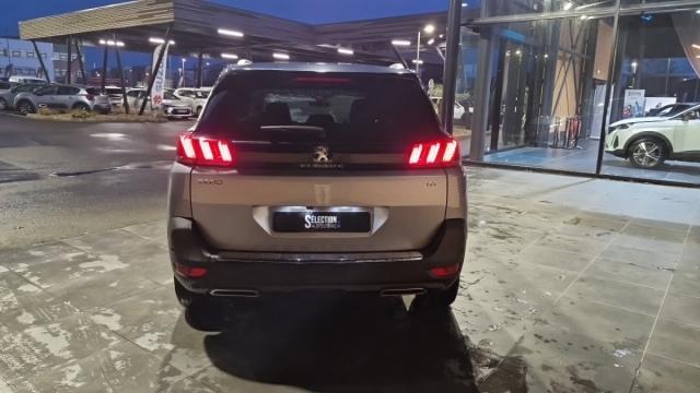 Peugeot 5008 image 1