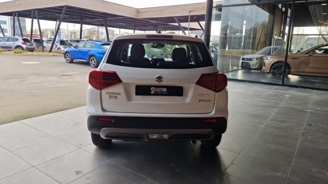 Suzuki Vitara image 8