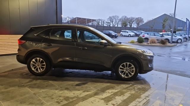 Ford Kuga image 3