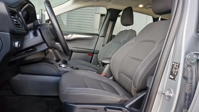 Ford Kuga image 6