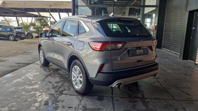 Ford Kuga image 3