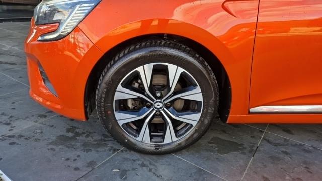 Renault Clio image 2