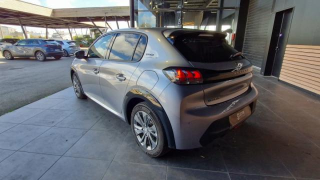 Peugeot 208 image 2