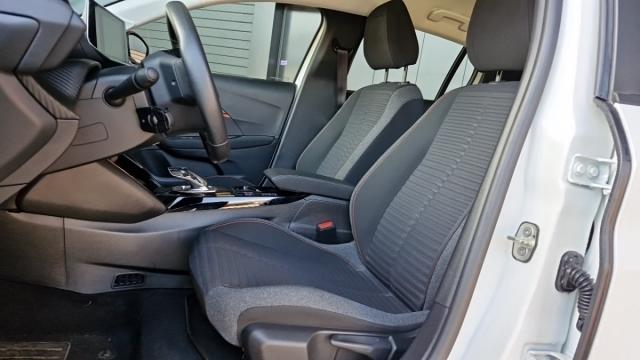Peugeot 208 image 7