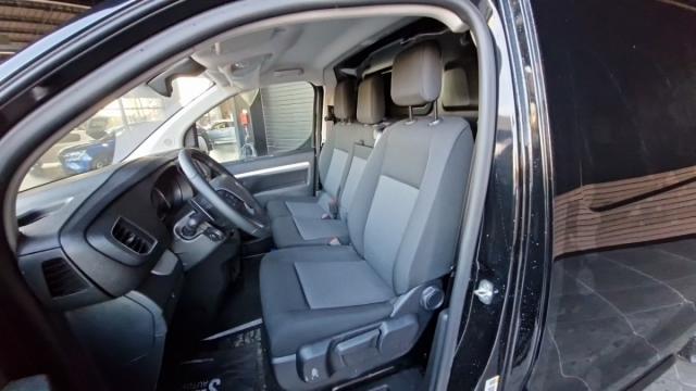 Peugeot Expert image 2