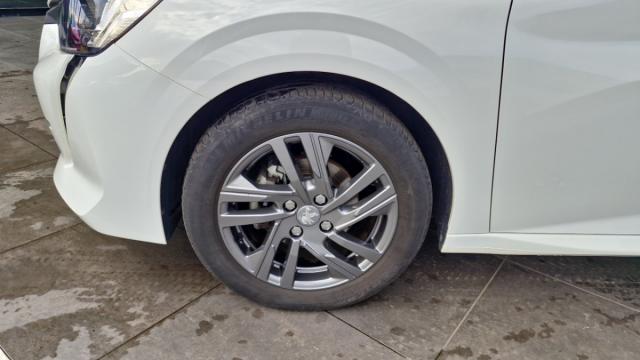 Peugeot 208 image 4