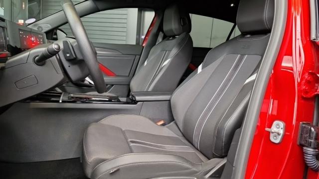 Opel Astra image 2