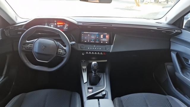 Peugeot 308 image 9