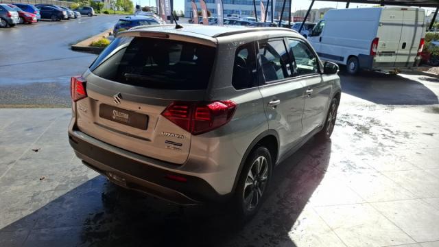 Suzuki Vitara image 6
