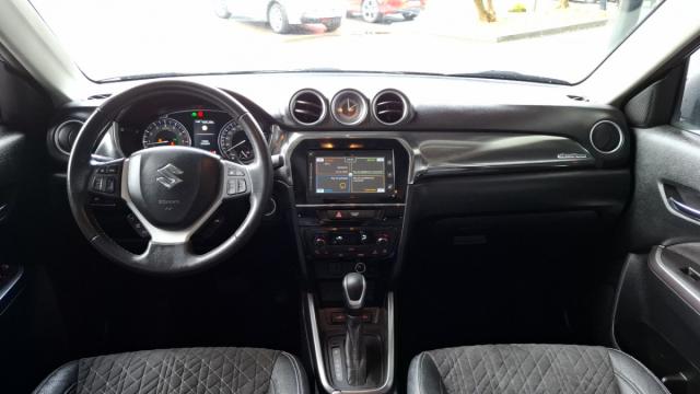Suzuki Vitara image 8