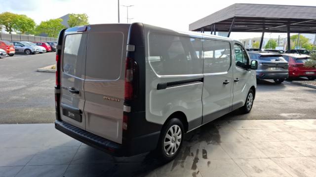 Renault Trafic image 3