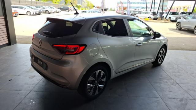 Renault Clio image 6