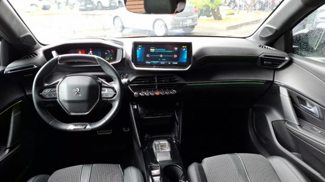 Peugeot 208 image 5