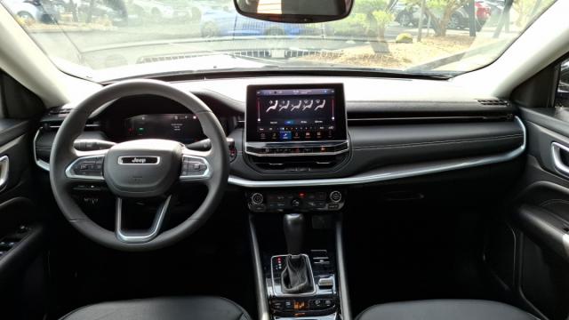 Jeep Compass image 7