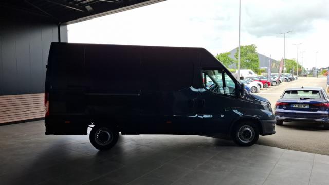 Iveco Daily image 2