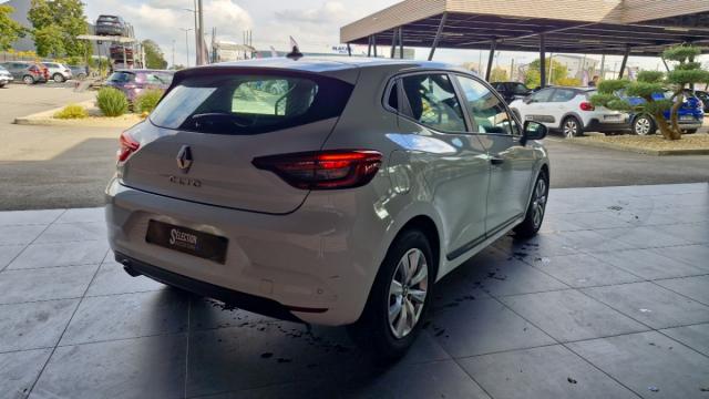Renault Clio image 8