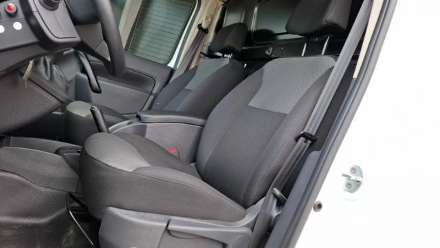 Renault Kangoo image 6