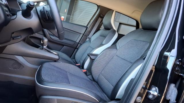 Renault Captur image 1