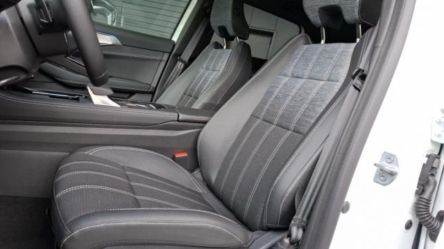 Renault Austral image 8