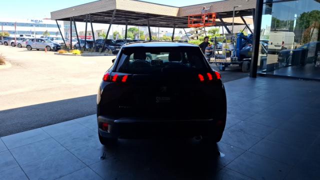 Peugeot 2008 image 3