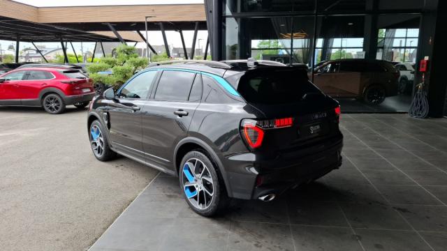 Lynk & Co 01 image 2