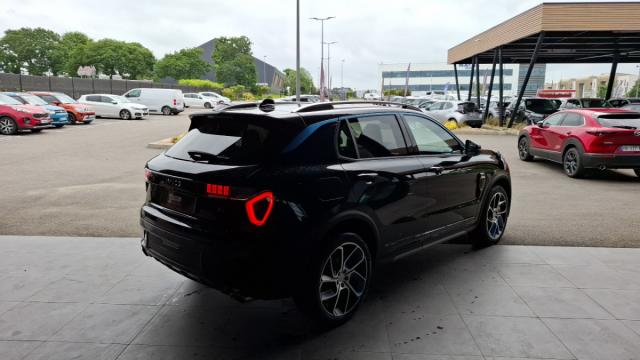 Lynk & Co 01 image 5