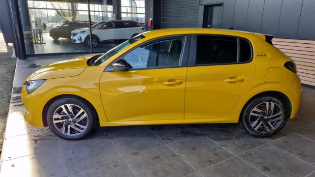 Peugeot 208 image 7