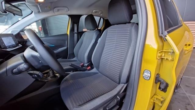 Peugeot 208 image 8