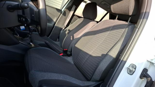 Peugeot 2008 image 8