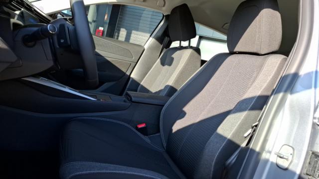 Peugeot 308 image 7
