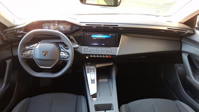 Peugeot 308 image 9