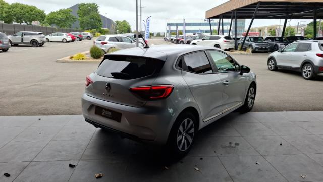 Renault Clio image 2