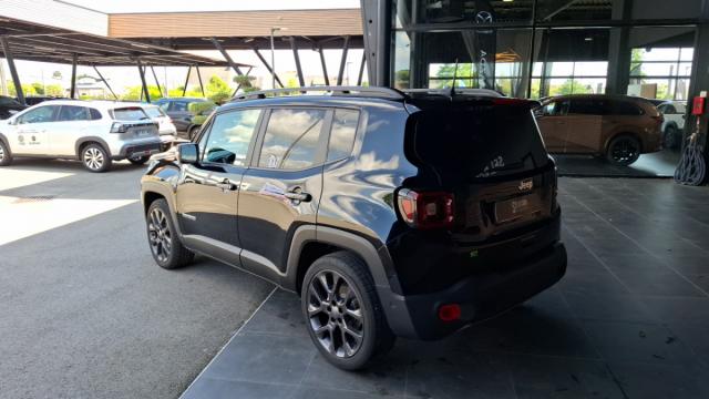 Jeep Renegade image 6