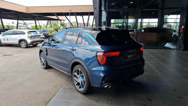Lynk & Co 01 image 6