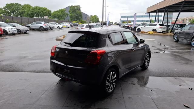 Suzuki Swift image 9
