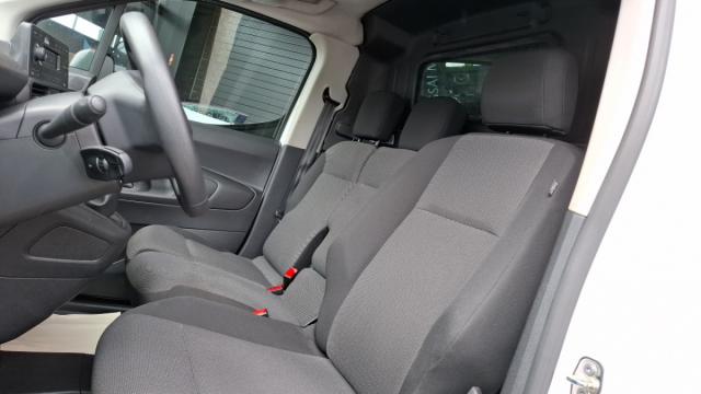 Peugeot Partner image 1