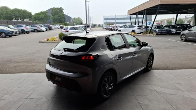 Peugeot 208 image 6