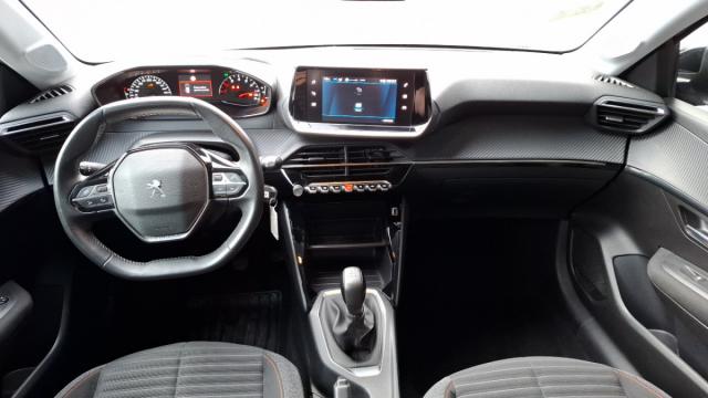 Peugeot 208 image 9