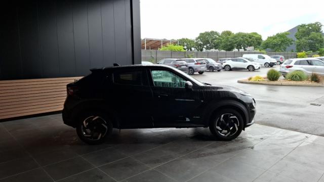 Nissan Juke image 4
