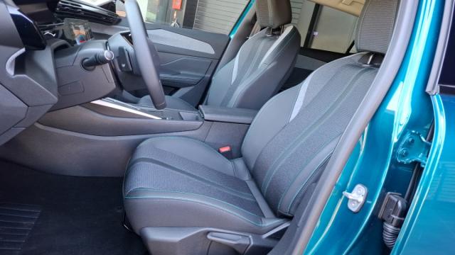 Peugeot 308 image 1