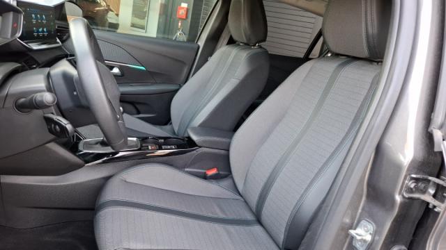 Peugeot 208 image 6