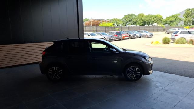 Peugeot 208 image 2
