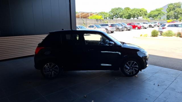 Suzuki Swift image 9