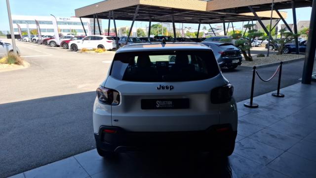 Jeep Avenger image 4