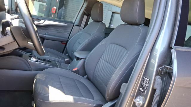 Ford Kuga image 9