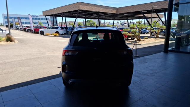 Ford Kuga image 6