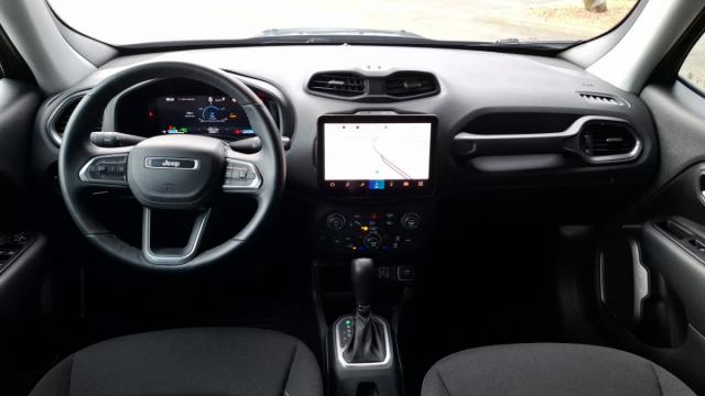 Jeep Renegade image 2